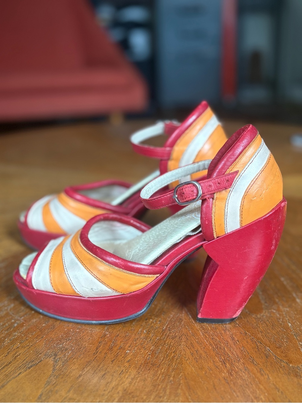 Vintage John Fluevog / Size 6 (4)
